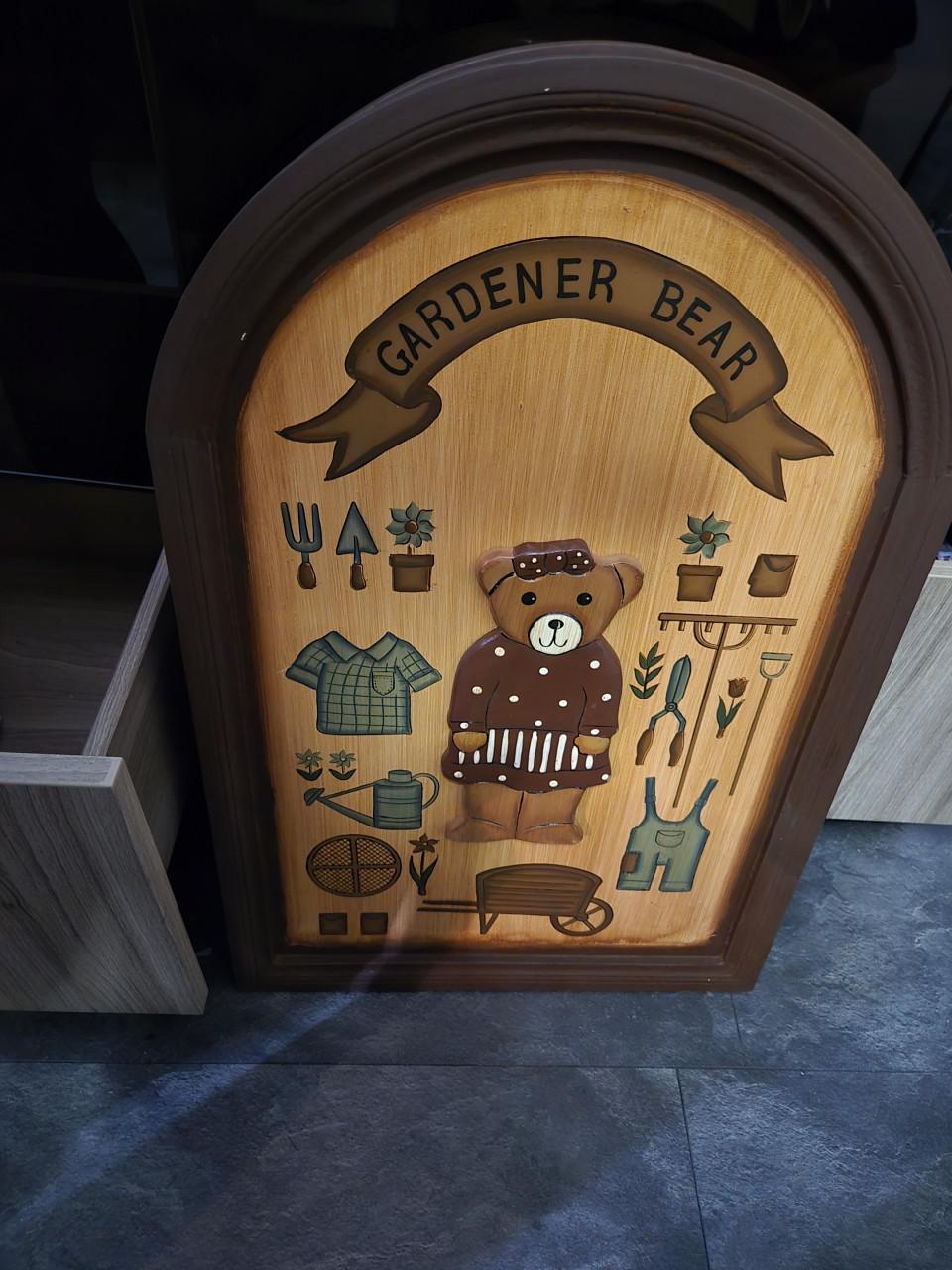 Vintage houten wanddecoratie beren. Afm. 60x40 cm bruine lijst