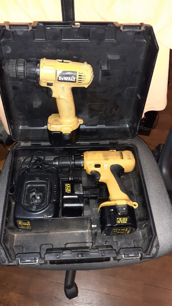3 x Accu-Boormachines *** De WALT *** 12Volt