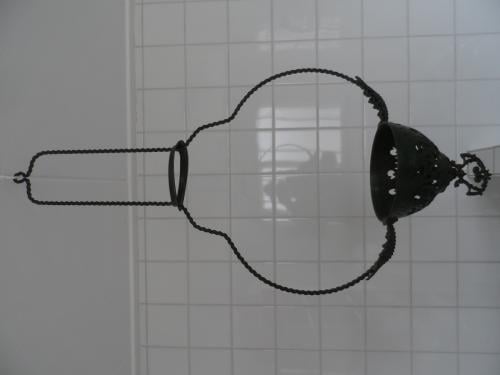 KERK TER BUTTINGEN. Lamphouder