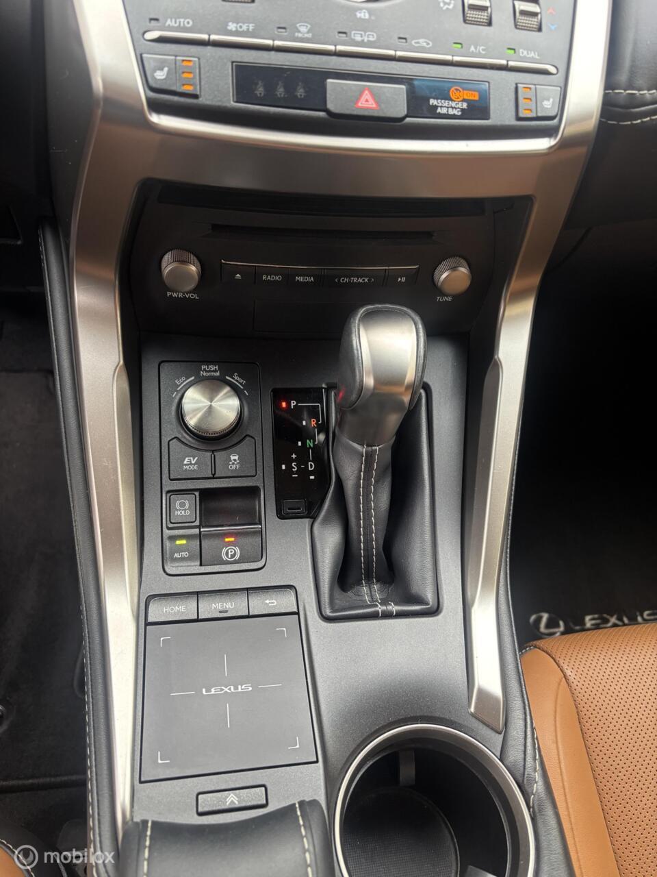 Lexus Nx 300h awd business line