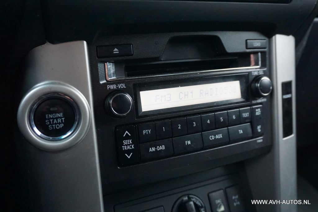 Toyota Land Cruiser 3.0 d-4d-f vx window van