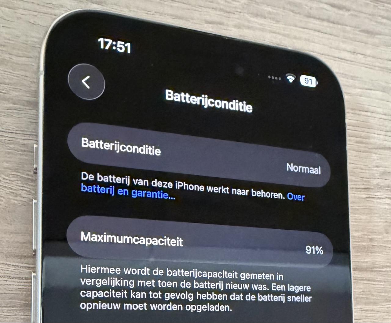 Apple iPhone 15 Pro wit titanium 128GB