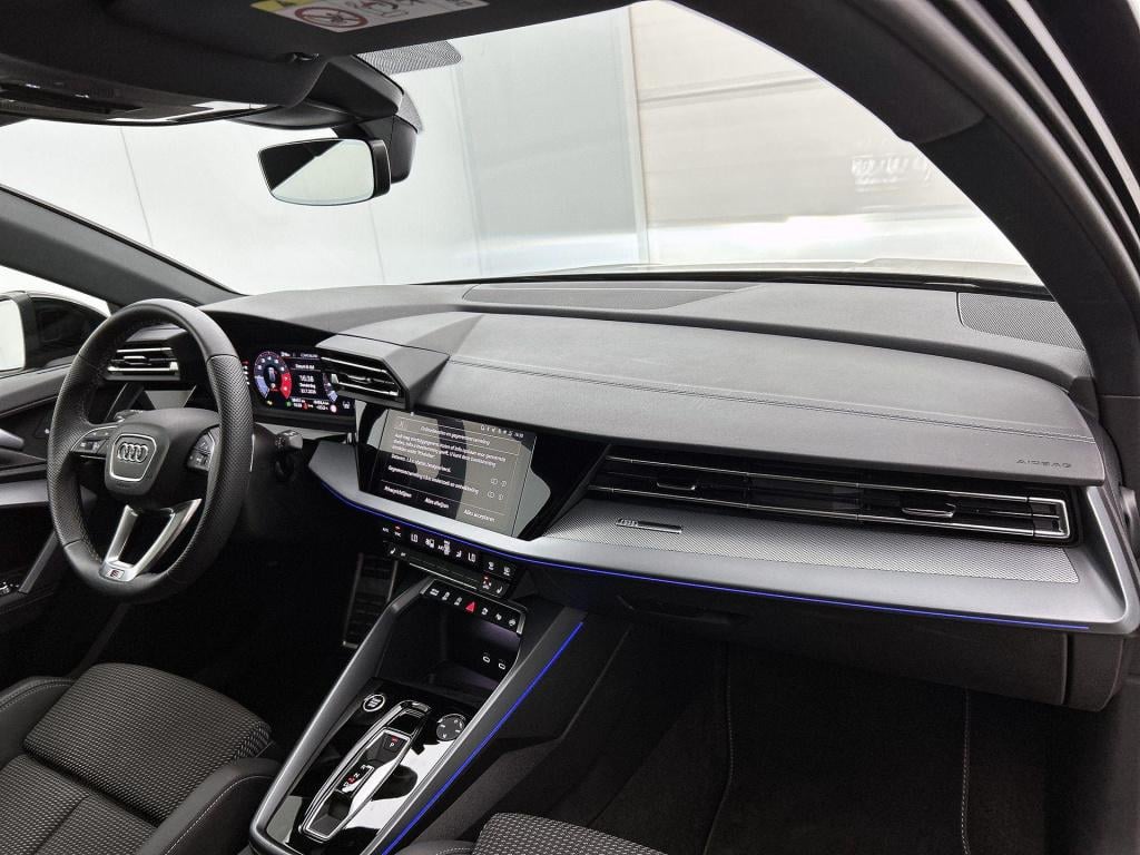 Audi A3 sportback 35 tfsi s edition | 2x s-line | panoramadak | sonos | mat