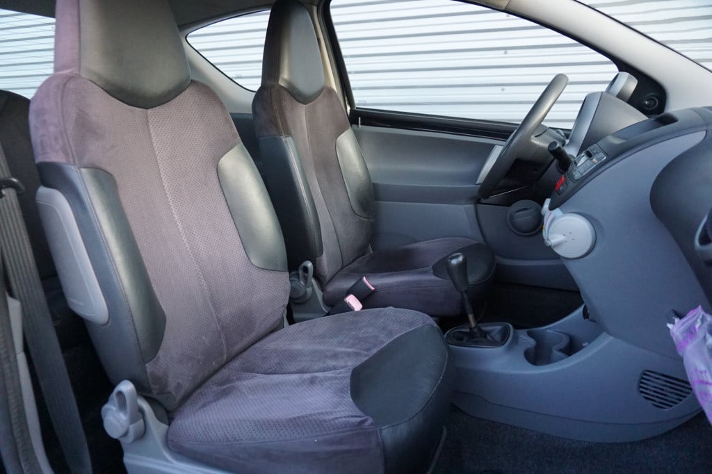 Peugeot 107 1.0-12v xr airco / elektr. ramen