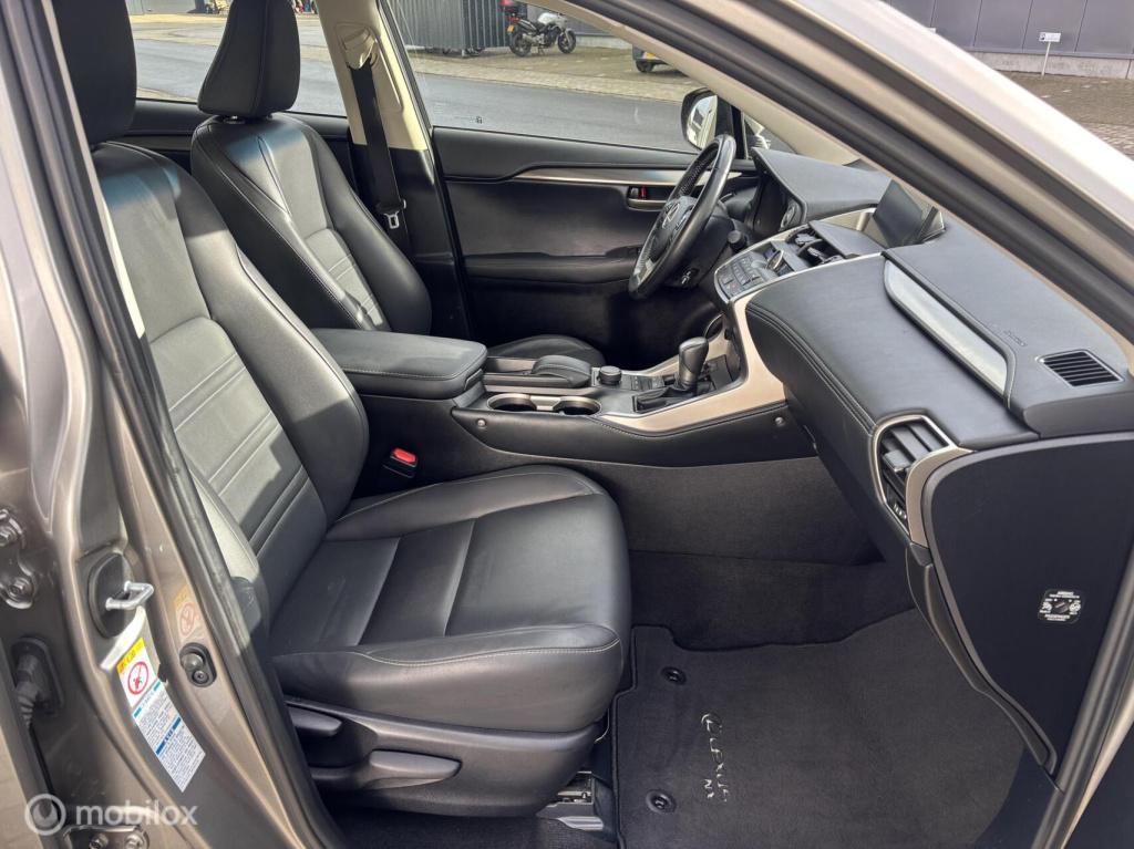 Lexus Nx 300h awd luxury line