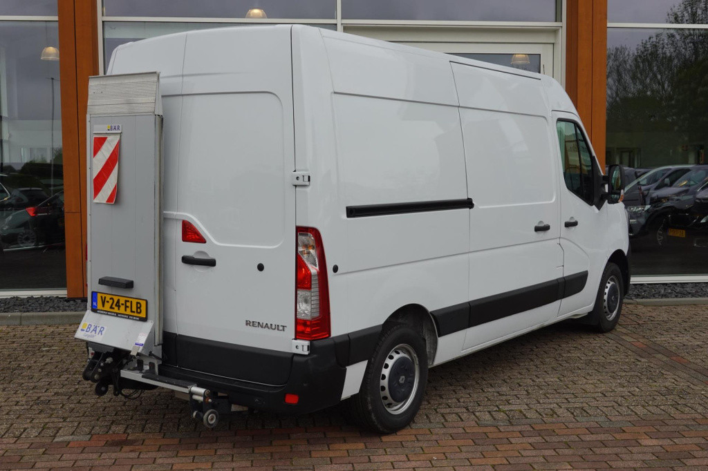 Renault Master t33 2.3 dci 135 l2h2 met laadklep