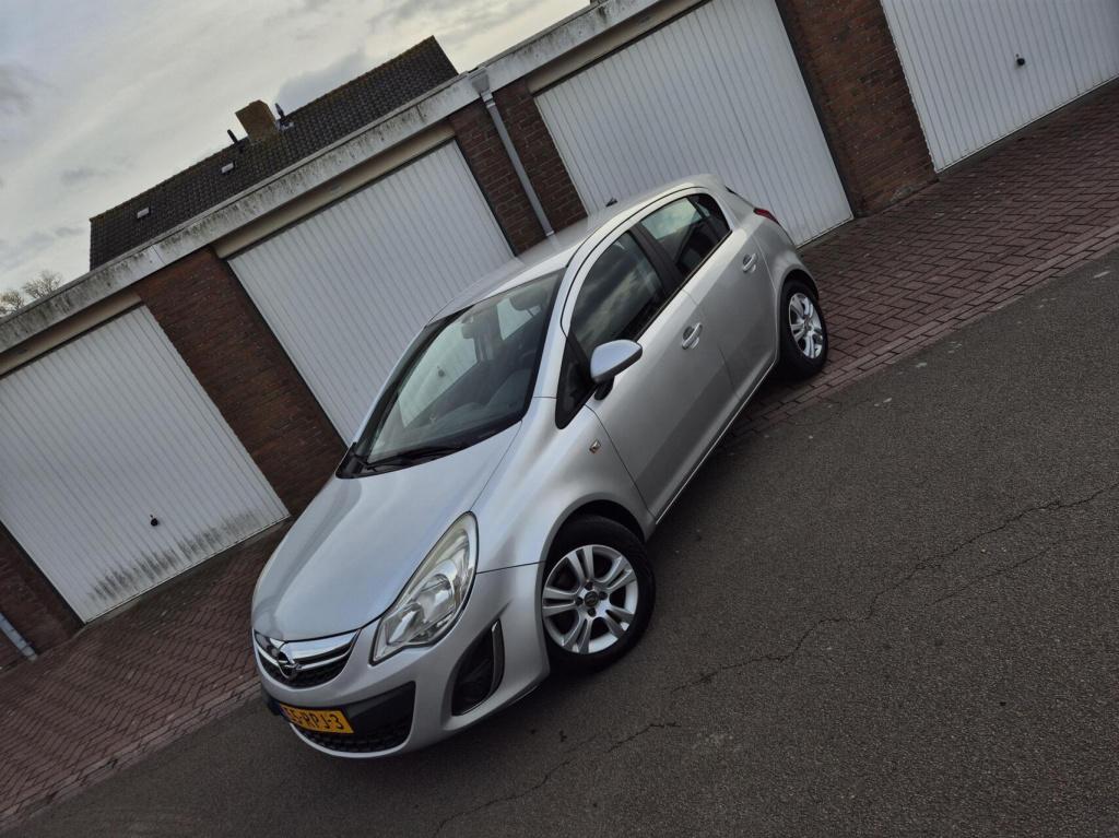 Opel Corsa 1.3 cdti ecoflex s/s connect edition / coc aanwezig