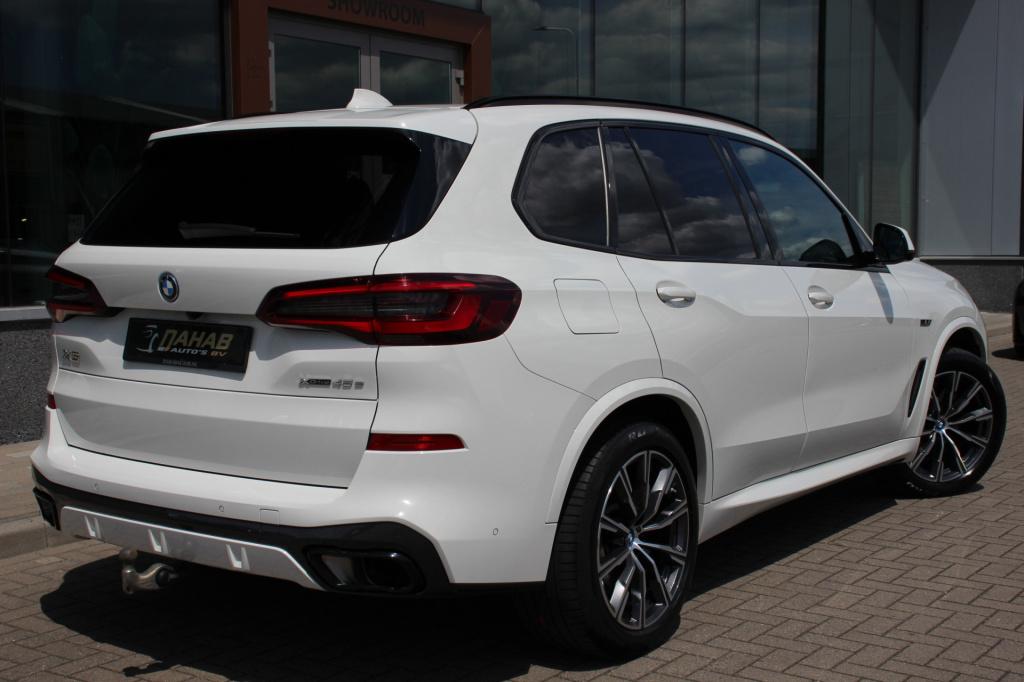 BMW X5 xdrive45e high executive | m pakket | pano | luchtvering | trekhaak 