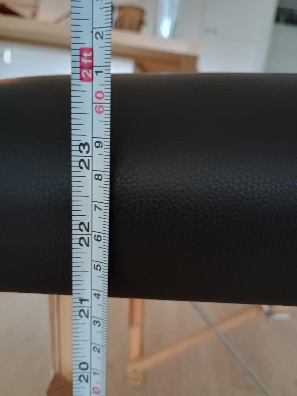 Te koop: massagetafel (in hoogte verstelbaar)