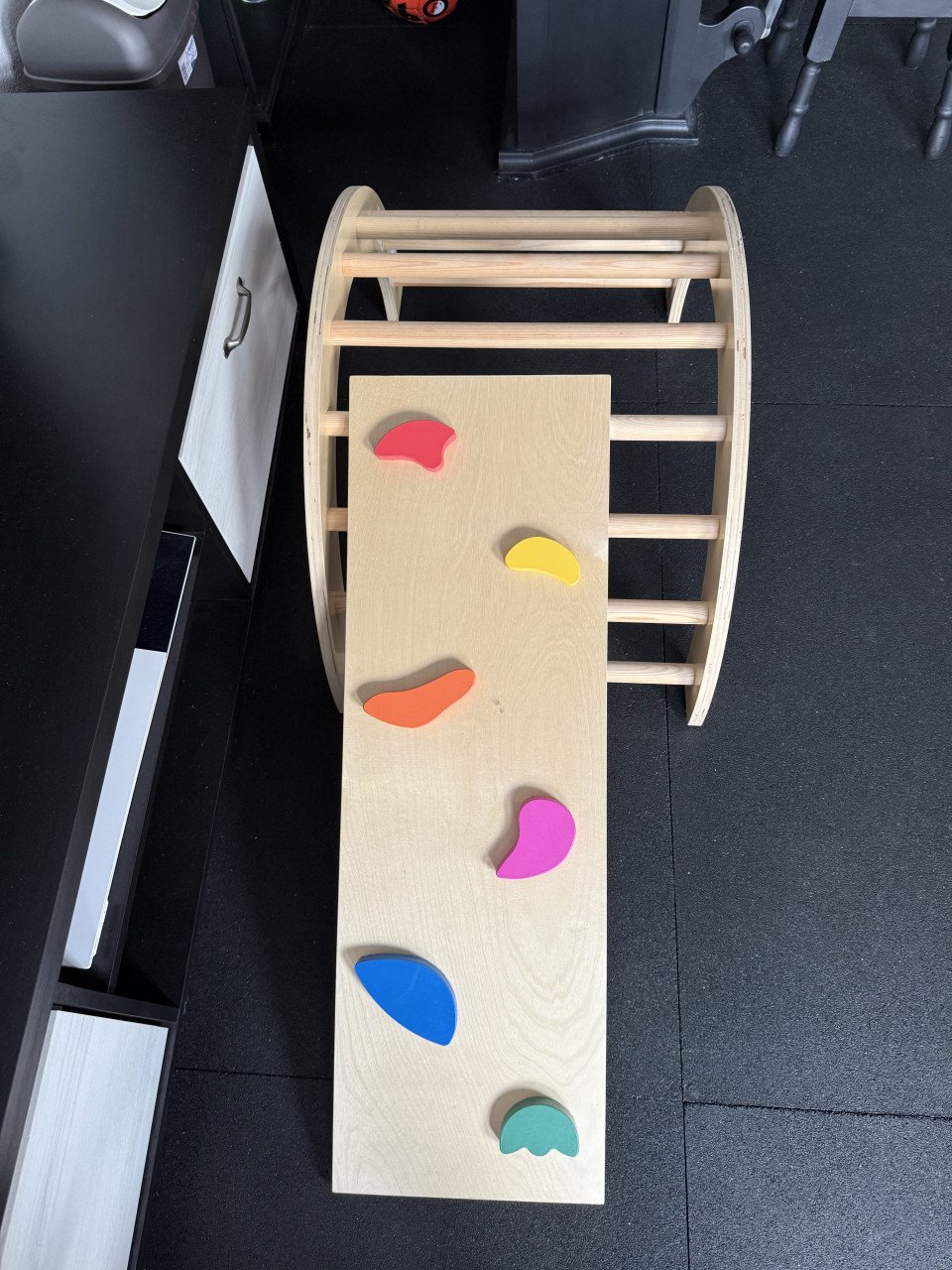 Montessori klimboog met hindernis loopplank
