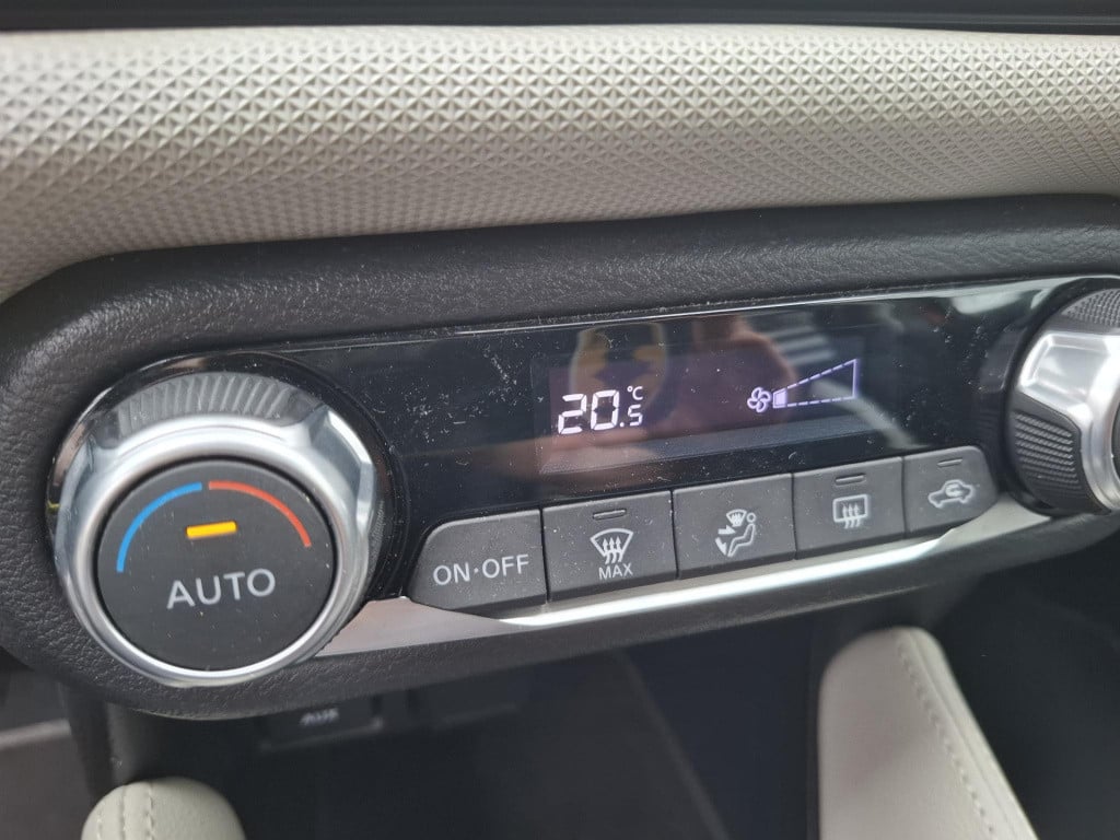 Nissan Micra 90 pk ig-t n-connecta clima/nav/cam/lmv