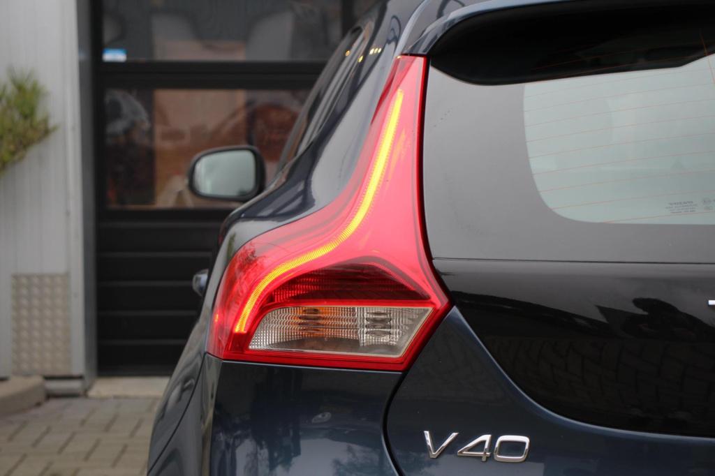 Volvo V40 1.5 t2 signature edition - leder - automaat - panoramadak - camer