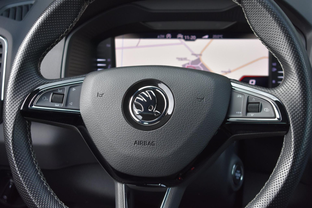 Skoda Karoq 1.5 tsi act sportline | trekhaak | camera | nap | virtual cockp