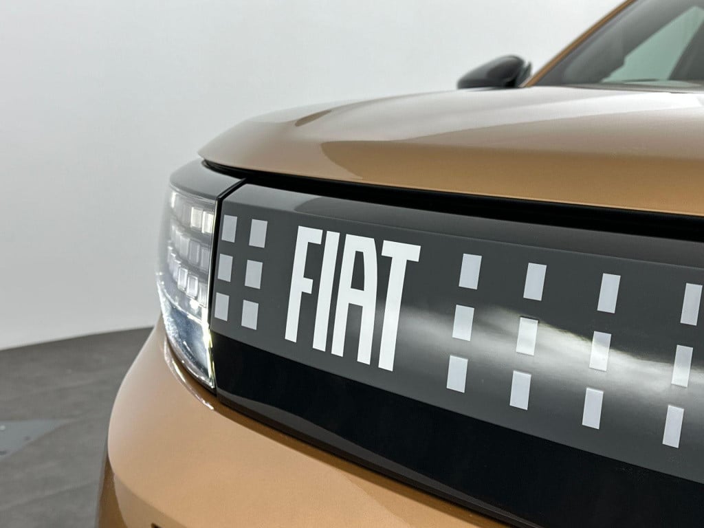 Fiat Panda grande la prima 11 kw 44 kwh || demonstratie model || navigatie