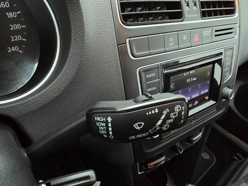 Volkswagen Polo occasion automaat 1.2 tsi highline prachtuitvoering | tweed