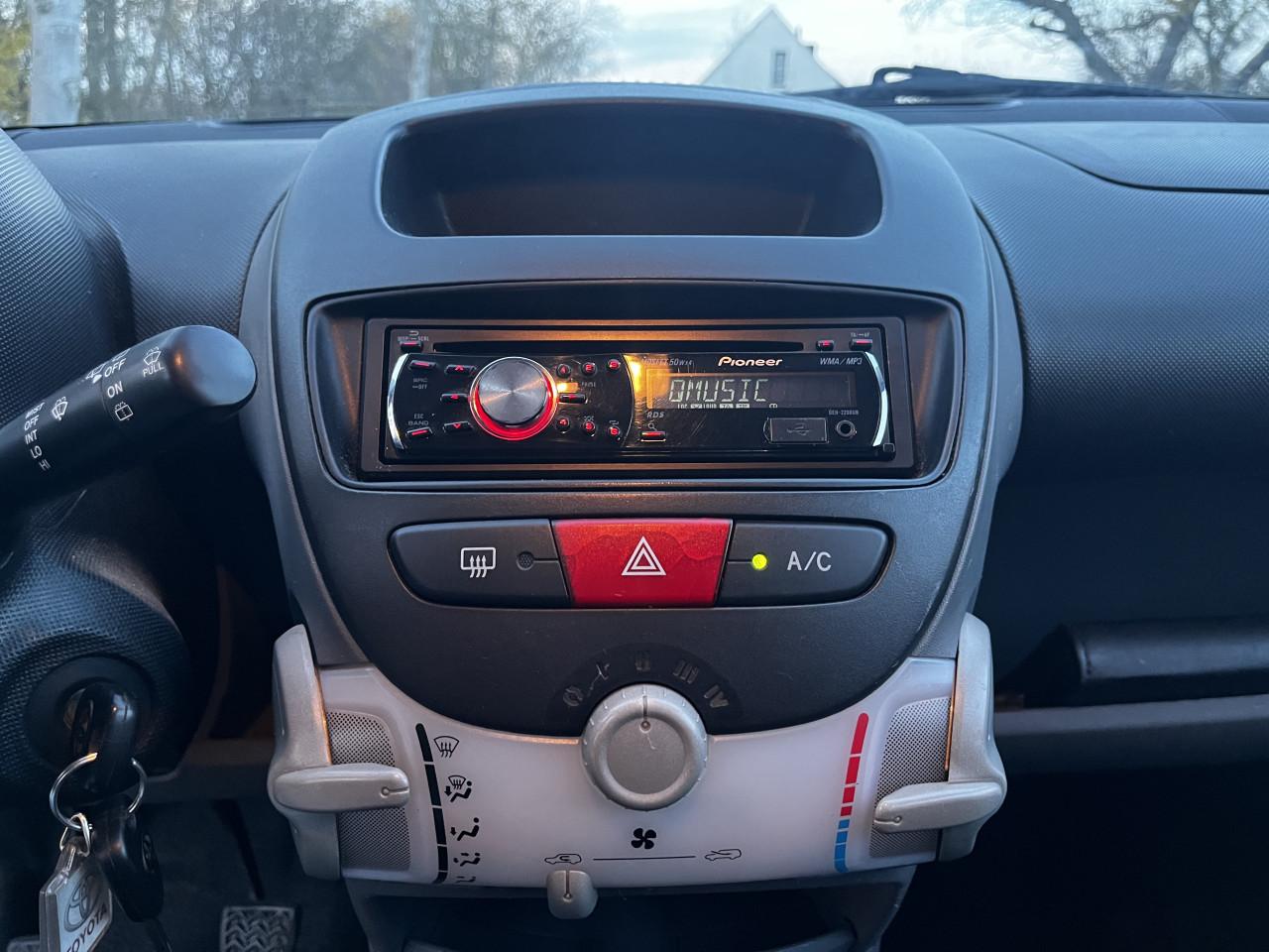 Toyota Aygo 1.0 VVT-i | 3-deurs | Airco | Lage KM |