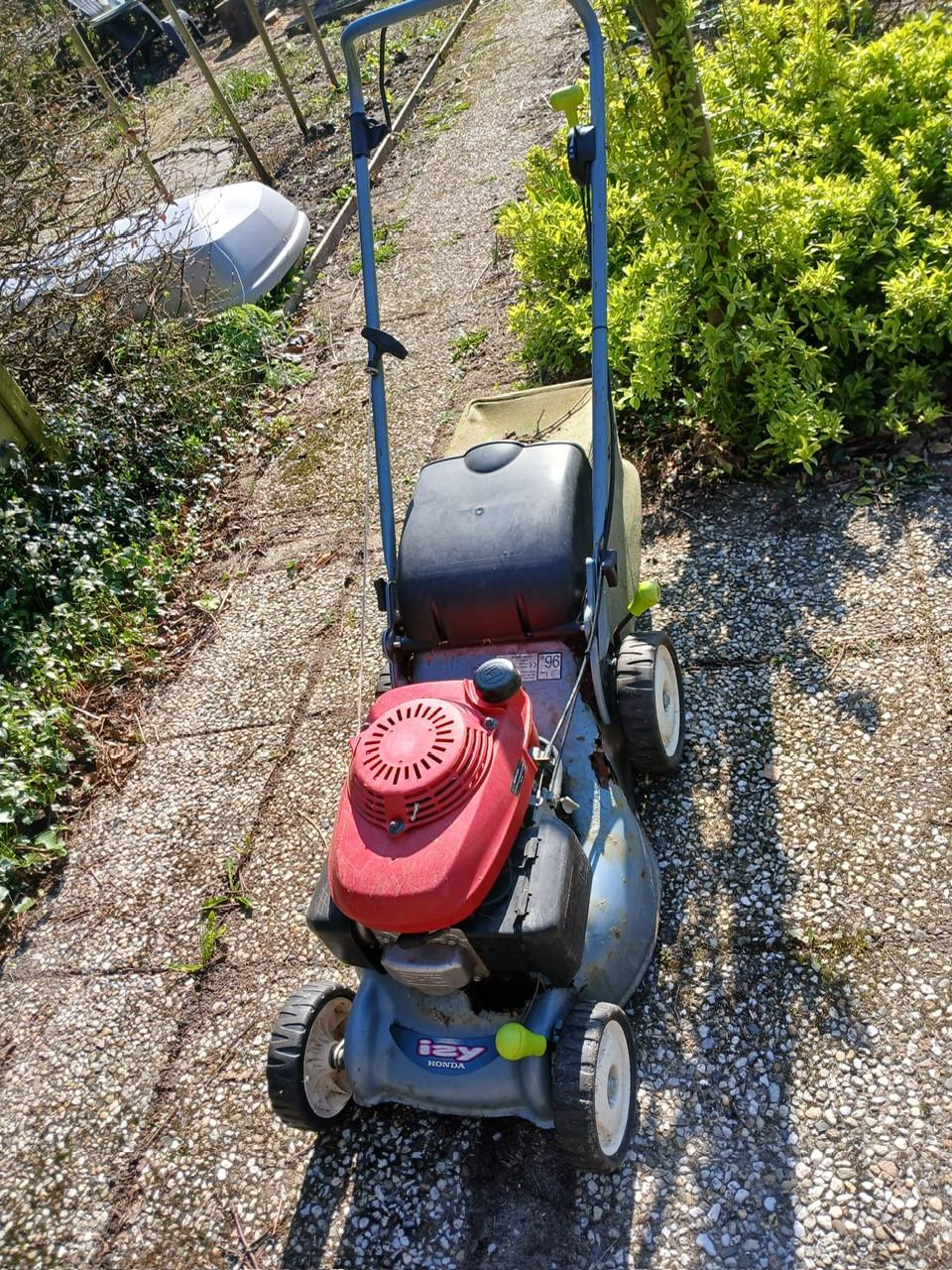 Grasmaaier Honda IZY benzinemaaier