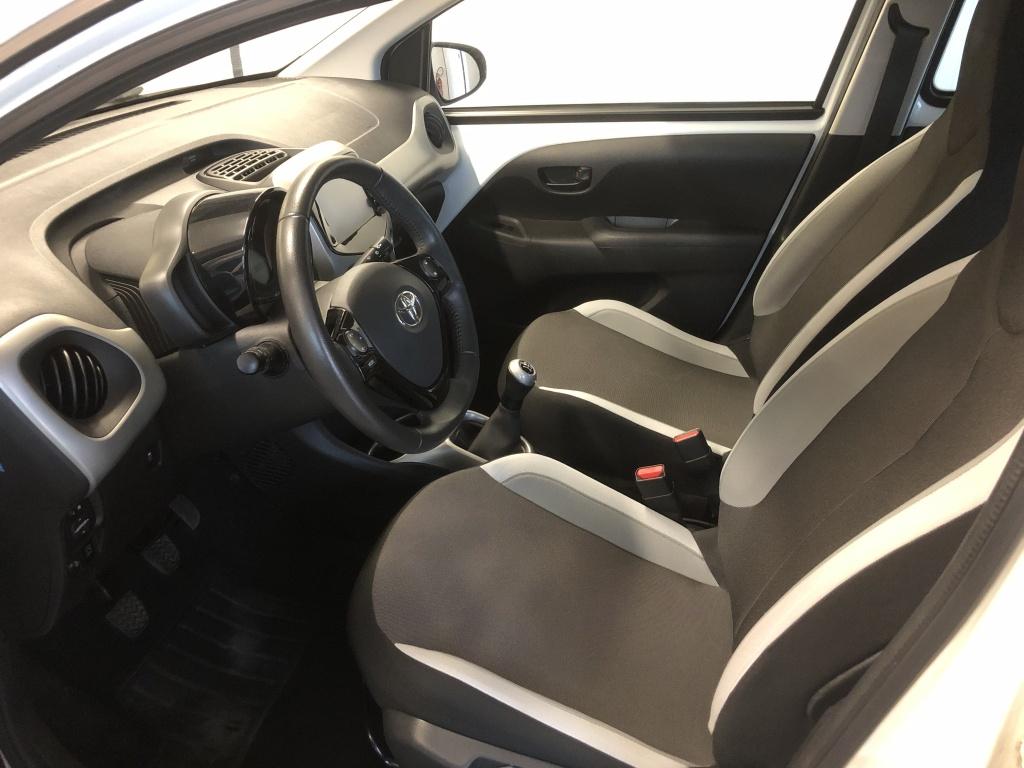 Toyota Aygo 1.0 vvt-i x-play