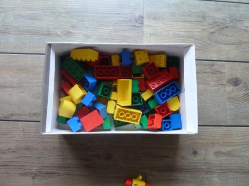 DOOS MET DUPLOBLOKKEN