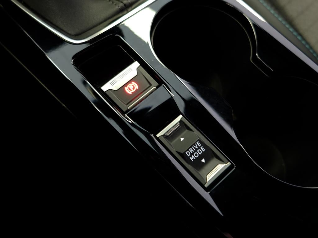 Peugeot 2008 1.2 pt 100 allure | bluetooth | apple carplay | android auto |