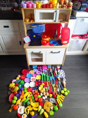 Speelkeuken Ikea Duktig + ca 200-delige accesoire set
