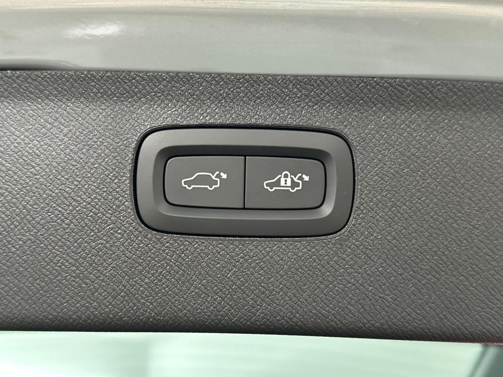 Volvo XC90 t8 awd gt ultra black edition bowers wilkins