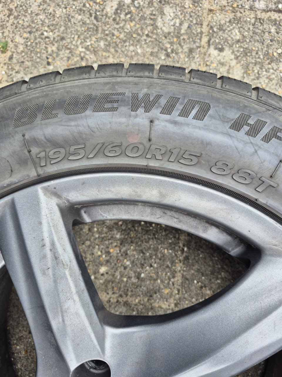Advanti race velgen  15 inch 4* 100