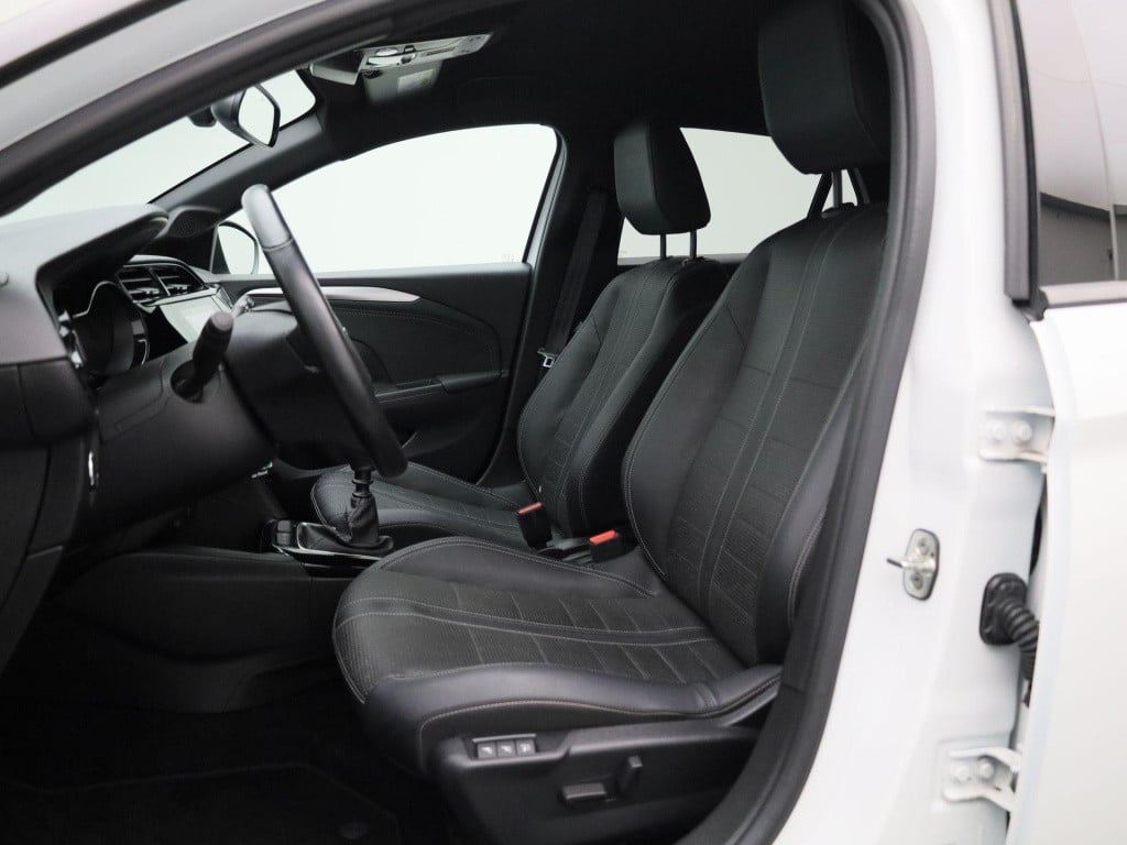 Opel Corsa 1.2 gs line | lage km stand! | lederpakket | navigatie | apple c