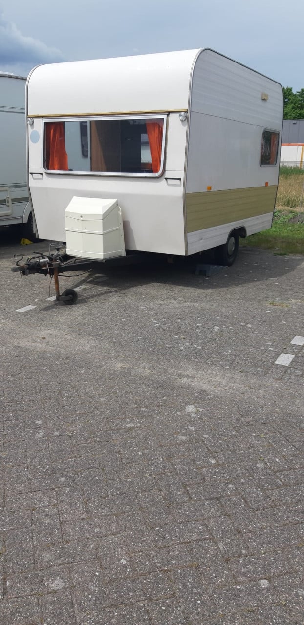 Uniek mooie Retro oldtimer 1974 , Wehl caravan met voortent
