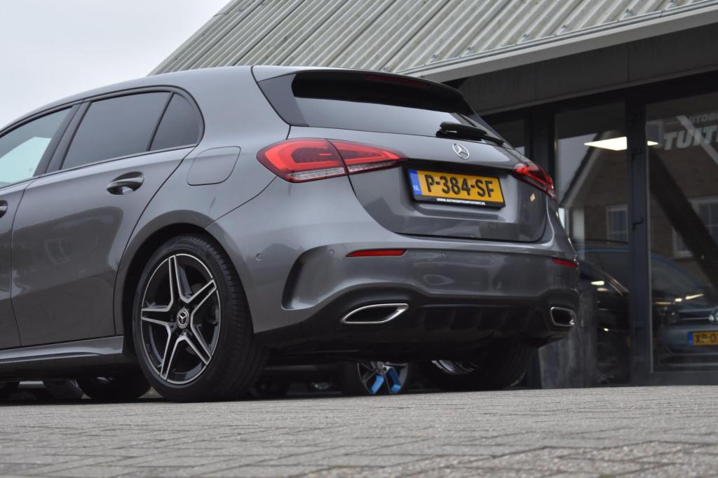 Mercedes-Benz A-Klasse 180 amg night | sfeerverlichting | apple carplay | c