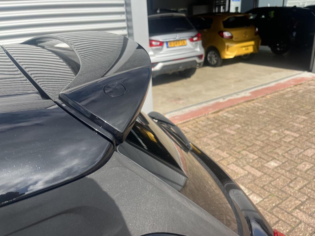 Suzuki Swift 1.0 stijl smart hybrid trekhaak|apple carplay|climat control