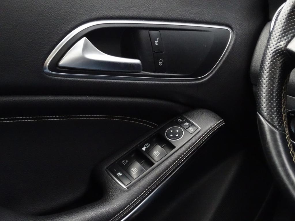 Mercedes-Benz Cla shooting brake 180 ambition | bi-xenon | pano