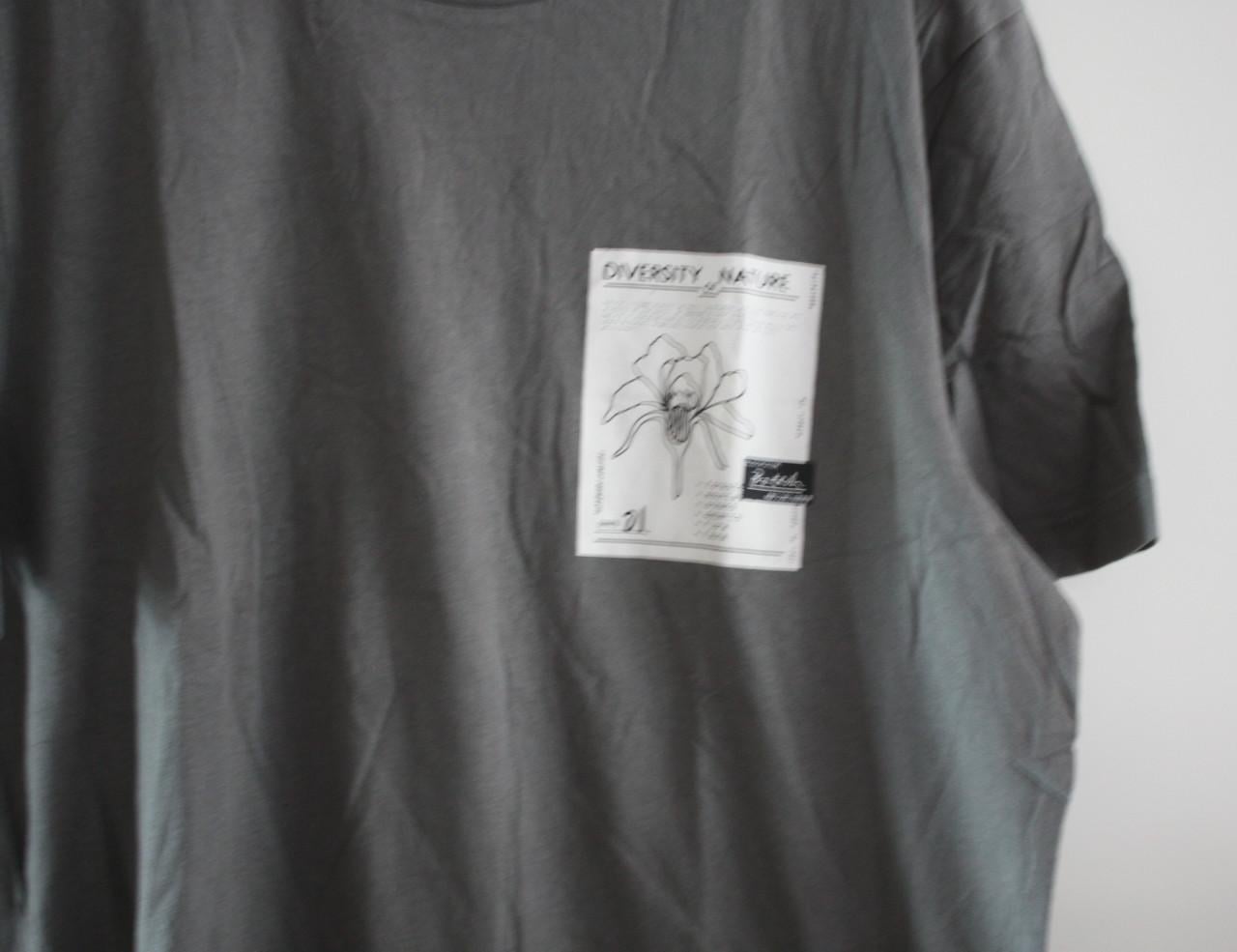 Grijs shirt met kleine opdruk maat L