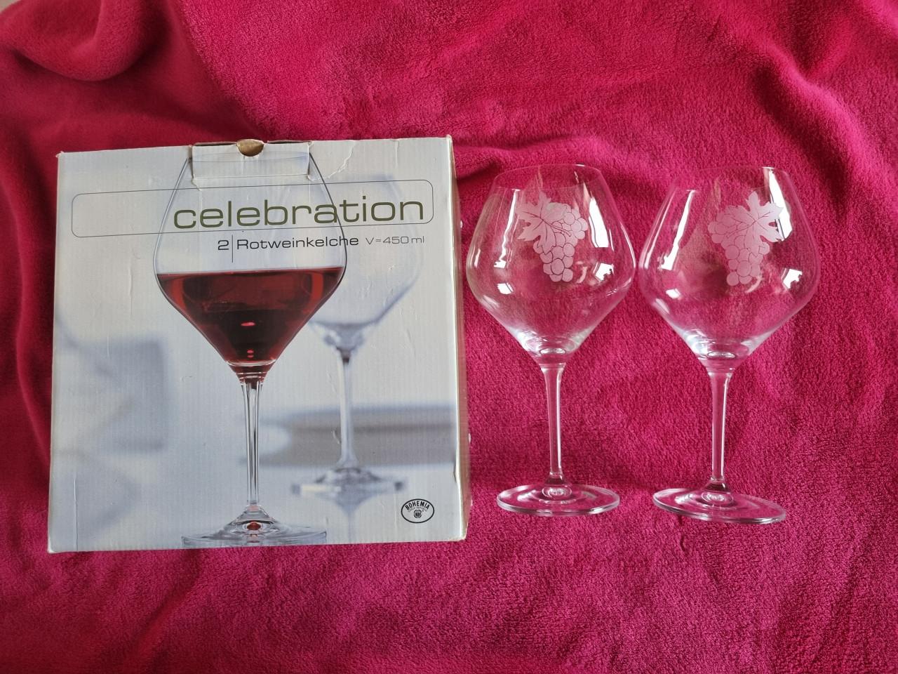 Nieuw: 2 kristallen wijnglazen