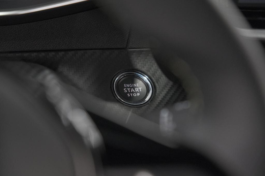 Peugeot E-2008 ev gt 50 kwh | 3 fase | 360 camera | adaptieve cruise contro