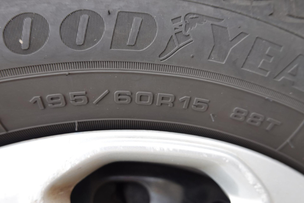 Ford Transit Courier 2022 ford transit courier gesloten bestelwagen trend, 