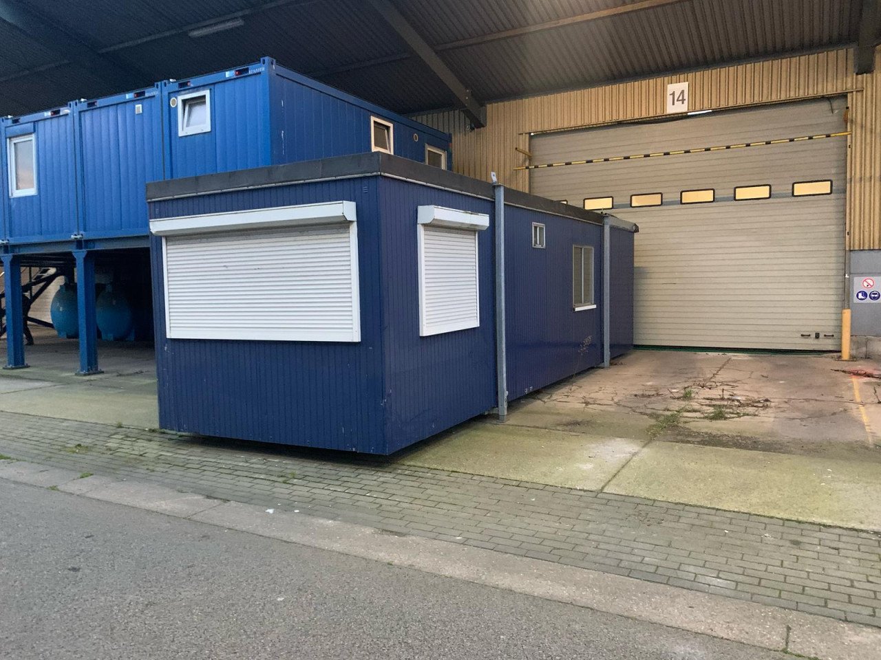 Kantoorunit/bouwkeet/woonunit/schaftkeet/container 10x3m