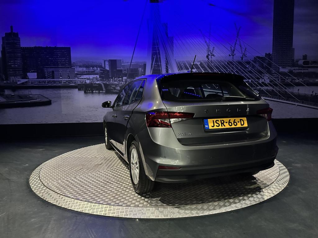 Skoda Fabia 1.0 tsi business edition *navi*appconnect*camera*clima