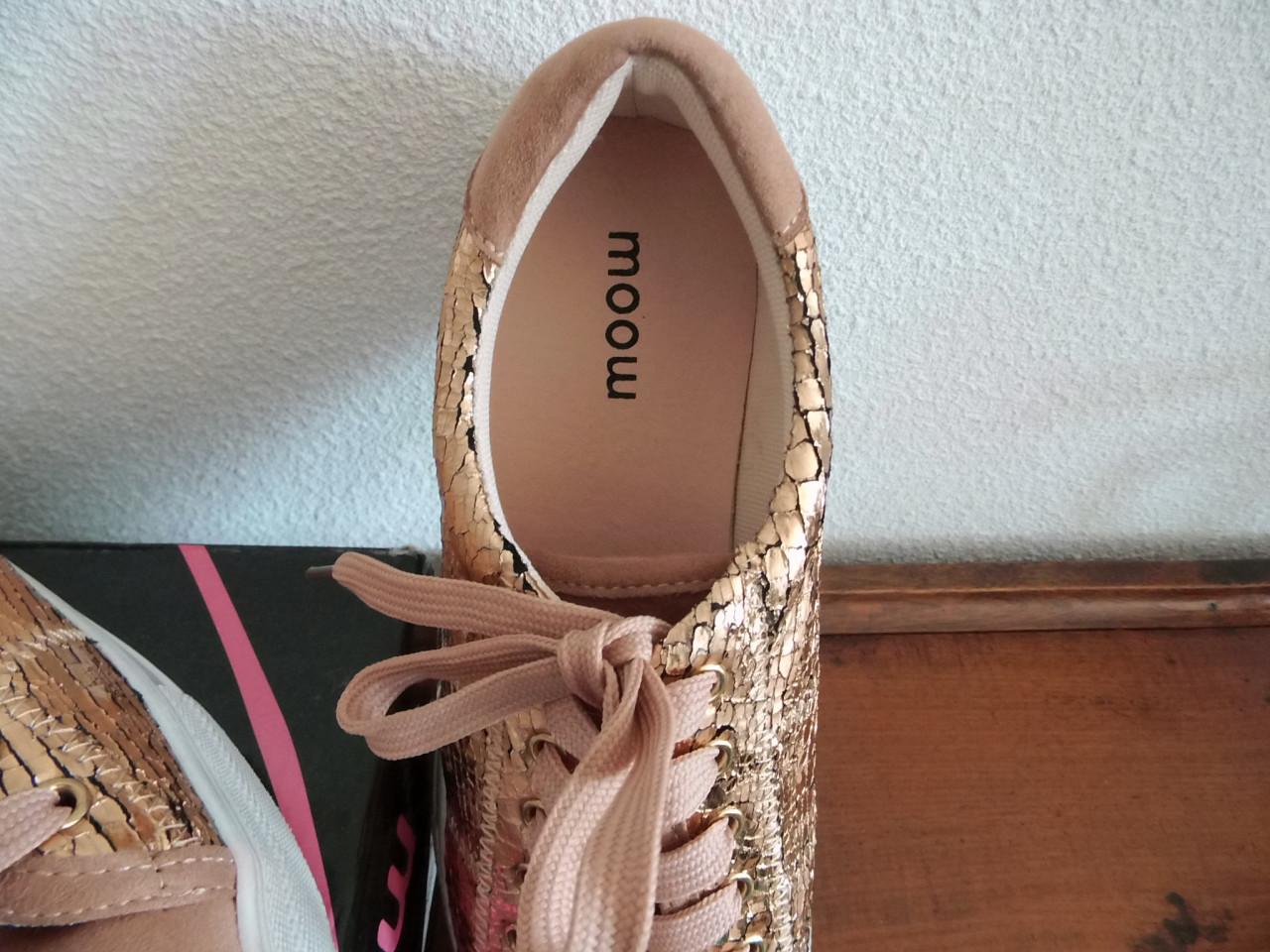 Sneakers van MOOM maat 39.5.