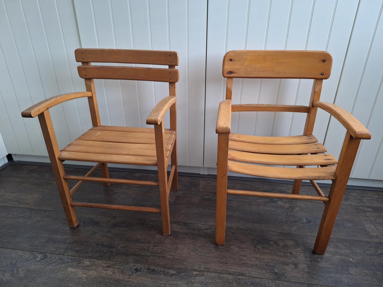 Vintage kinderstoeltjes