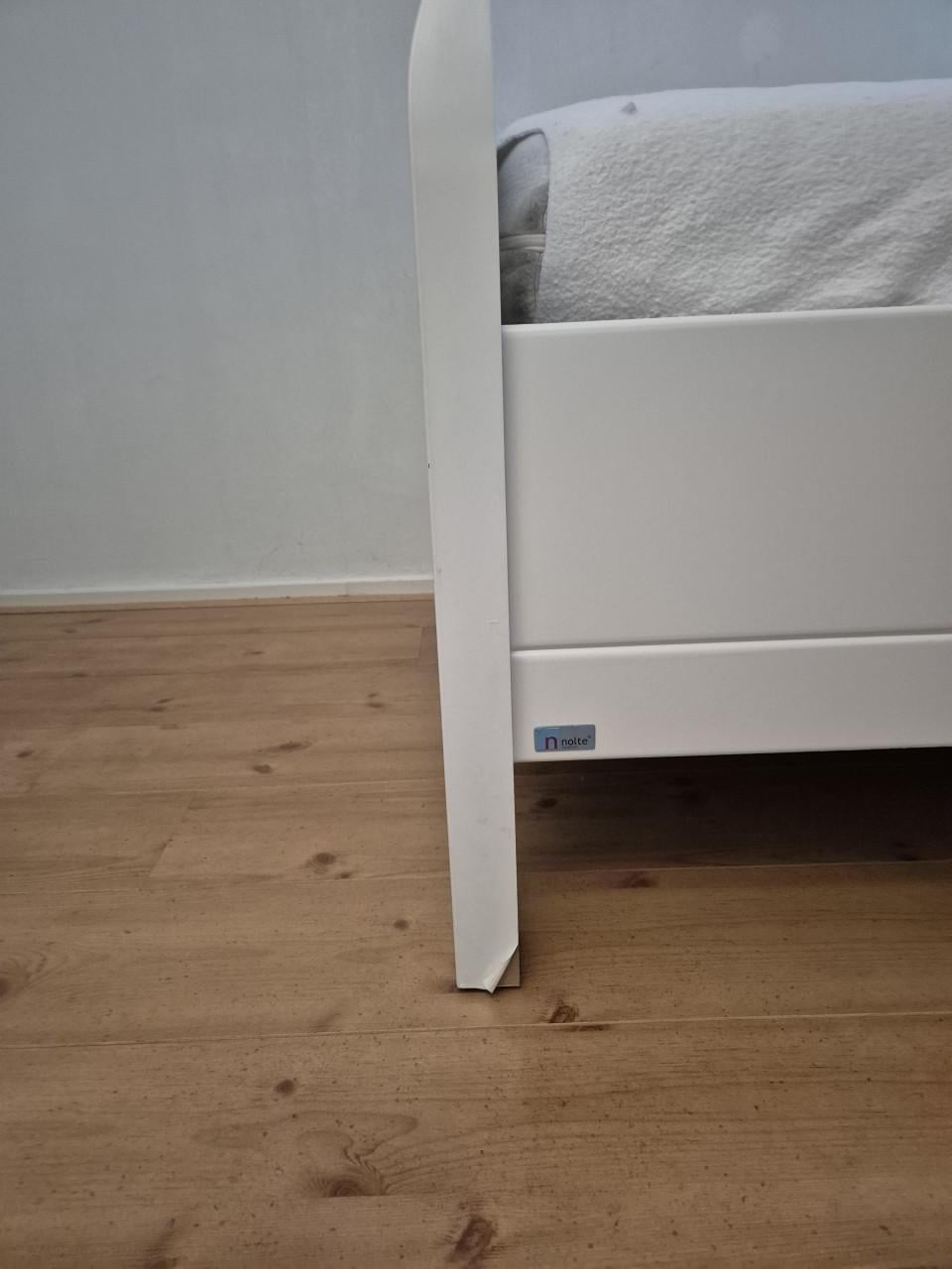 Eenpersoons bed 90cm x 200cm