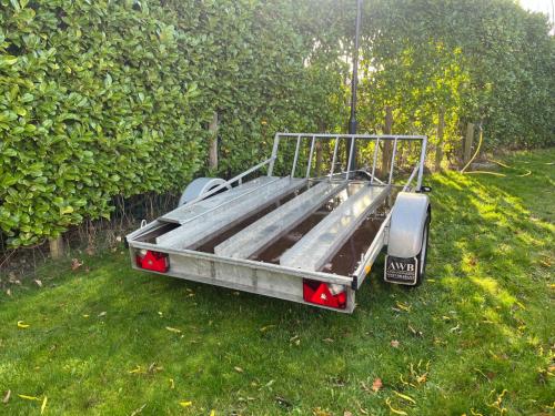 Motor aanhanger voor 3 stuks