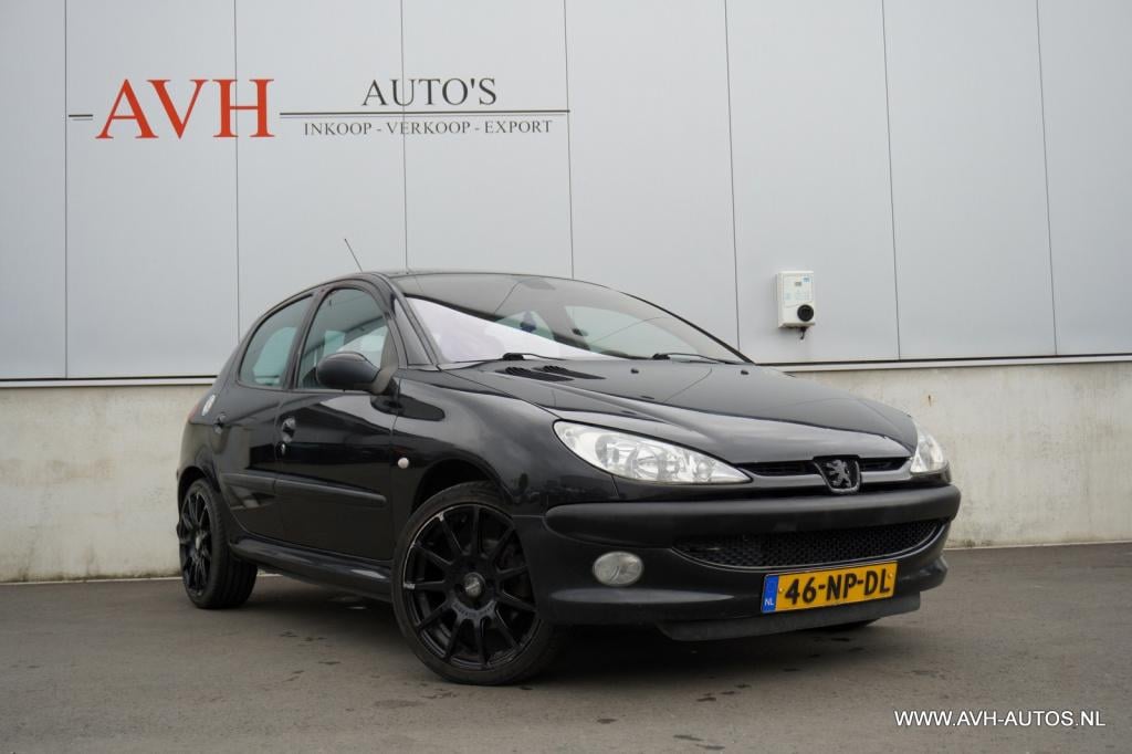 Peugeot 206 1.4-16v gentry premium