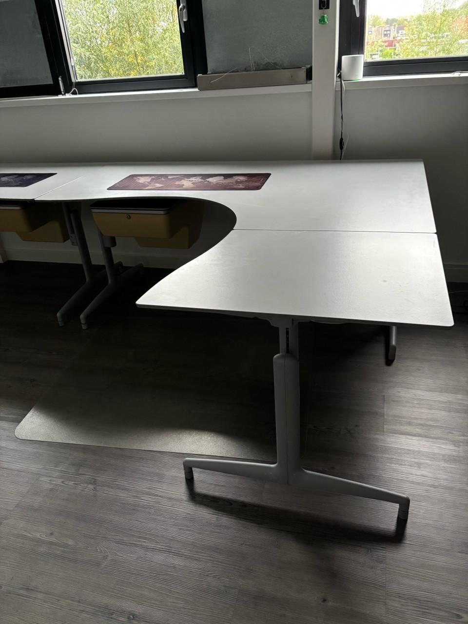 Klassiek Lensvelt Rizatto Hoekbureau