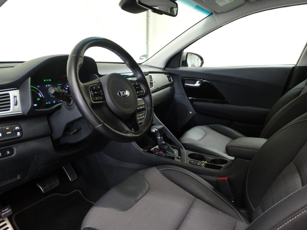 Kia Niro 1.6 gdi phev 141pk dct6 dynamicplusline