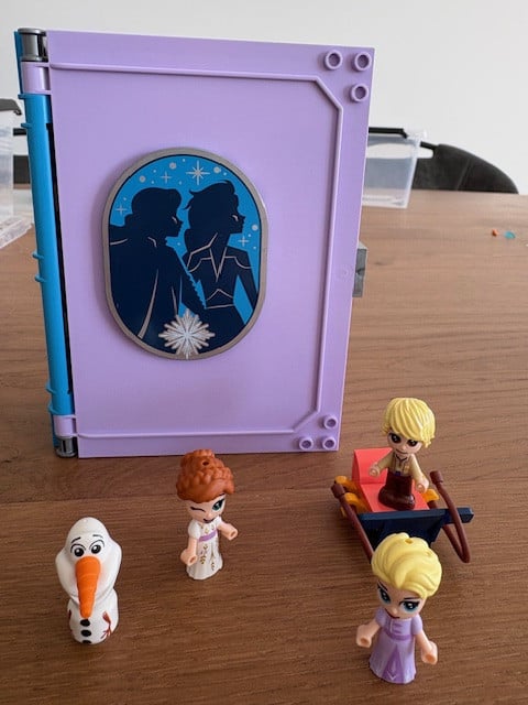 Lego Disney Frozen 43175: Anna's en Elsa’s verhalenboekavonturen