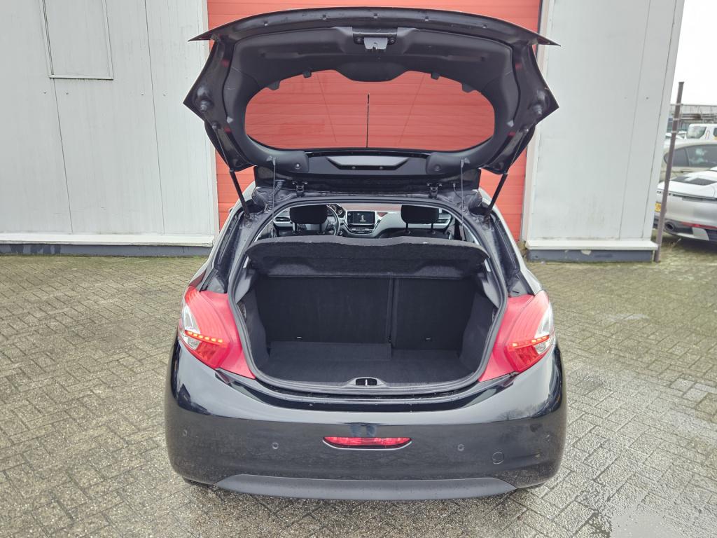 Peugeot 208 1.2 puretech style | cruisec.