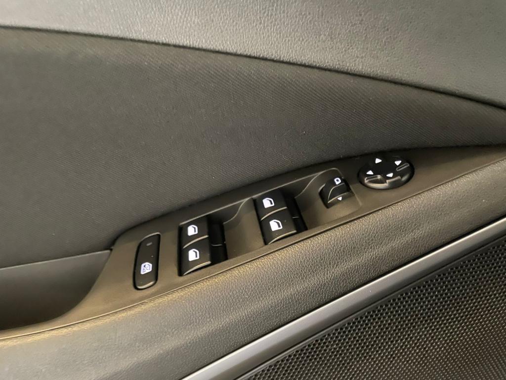 Opel Crossland X 1.2 turbo online edition