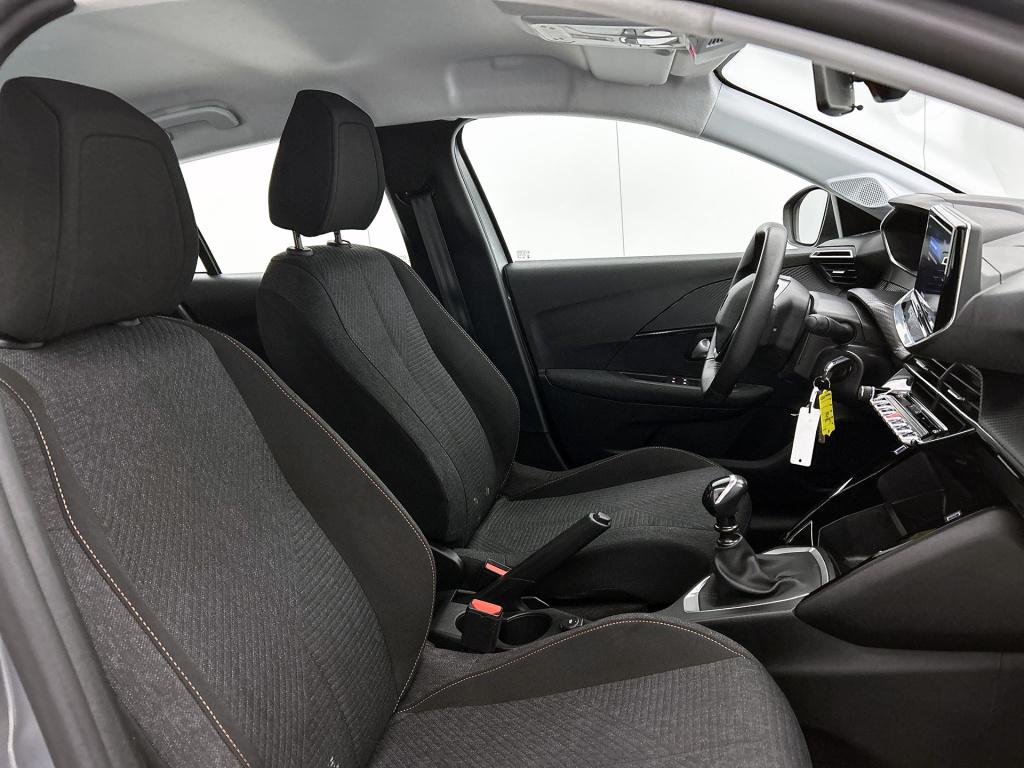 Peugeot 208 100 pk style | rijklaar | parkeersensoren | navigatie | led kop