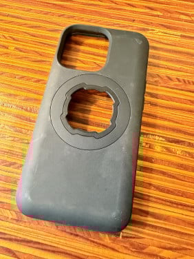 Quadlock iPhone 15 pro hoesje